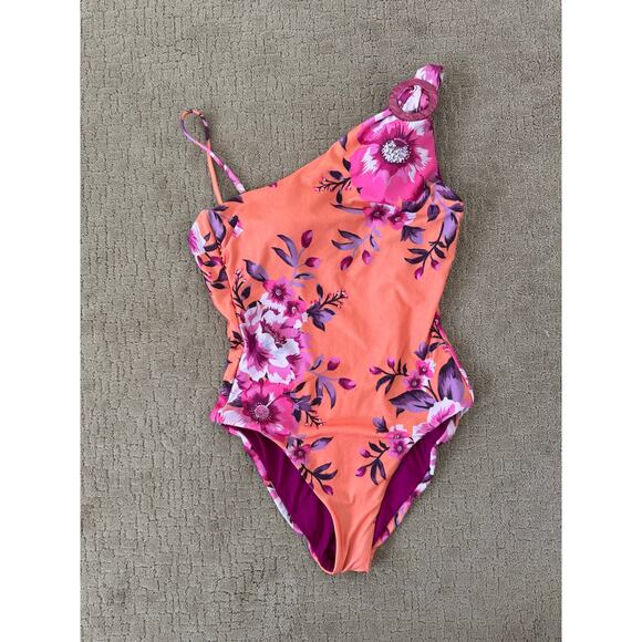 BECCA by Rebecca Virtue Full Bloom Arabella Asymmetrical Swimsuit Medium - Picture 3 of 7